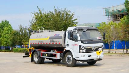 東風(fēng)9噸灑水車 助力城市綠化的高效利器