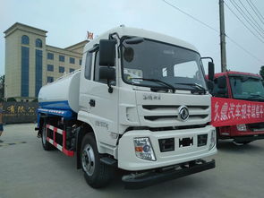 銅川市新款東風(fēng)12噸環(huán)衛(wèi)灑水車 綠色物流先鋒，助力城市清潔新風(fēng)尚